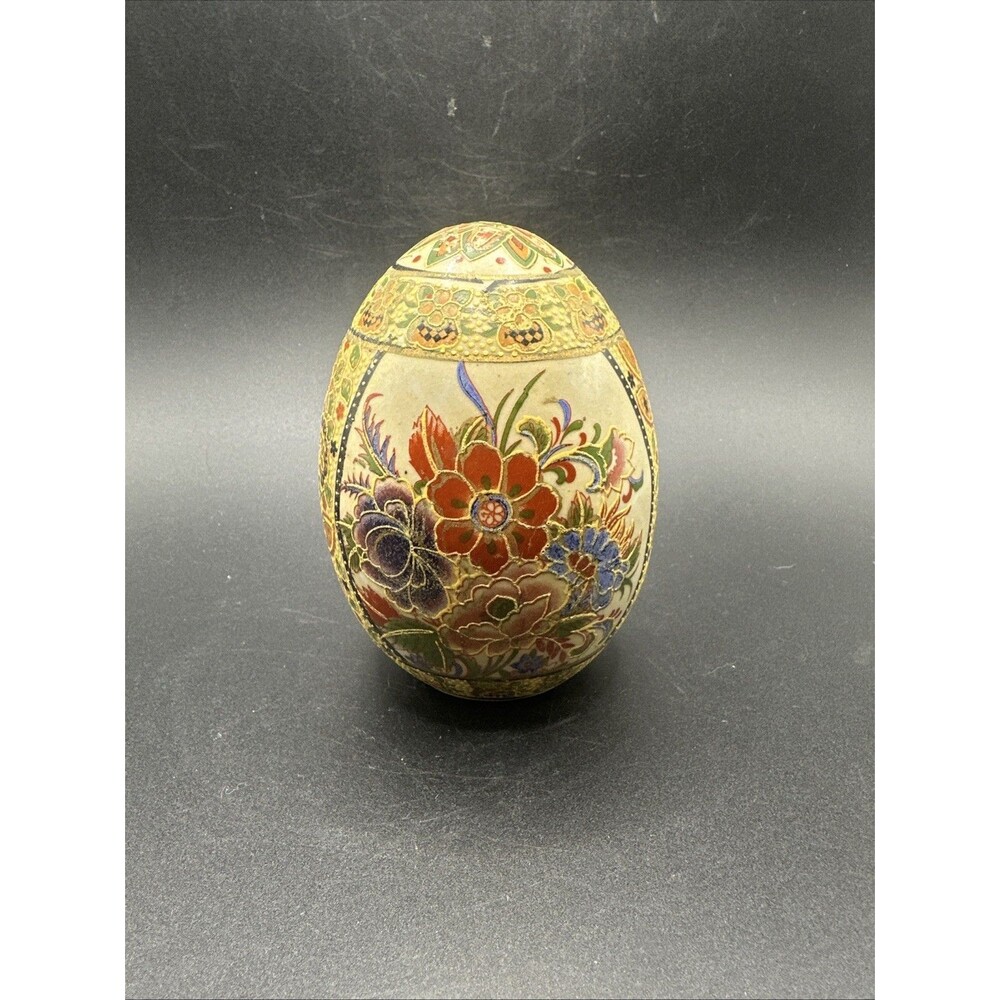 Japanese Satsuma hand-painted Flowers egg 4 inches tall